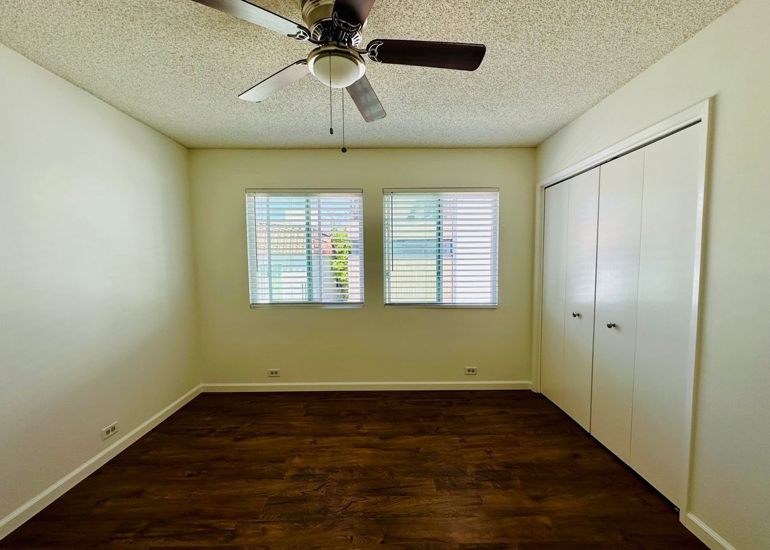 Building Photo - 28 20th Ct