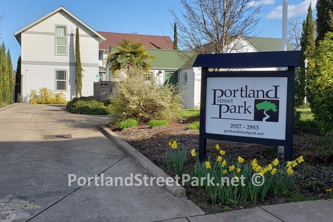 Entrance on Portland St - 2929 Portland St