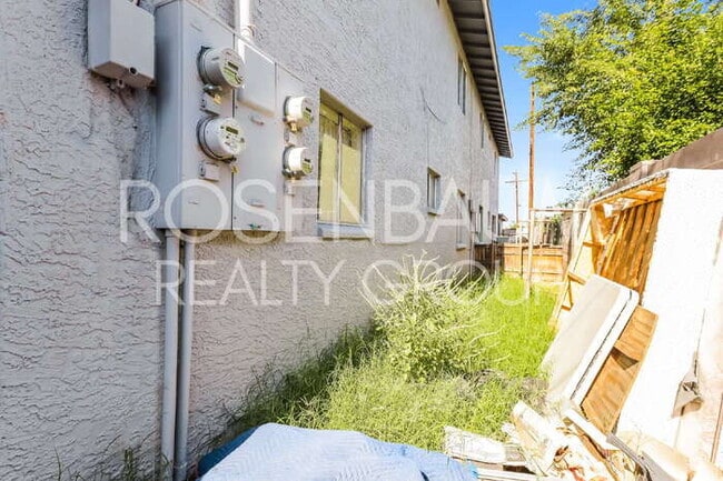 Building Photo - 553 W Rio Salado Pkwy