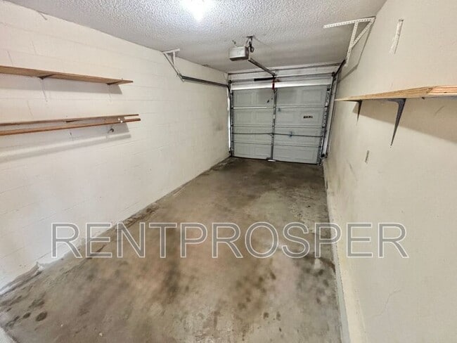 Building Photo - 3604 Spring Land Dr