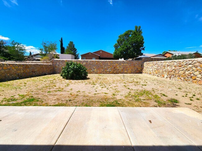 Building Photo - 1219 Gunsight Peak Dr