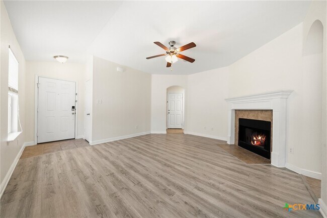 Building Photo - 9513 Fratelli Court