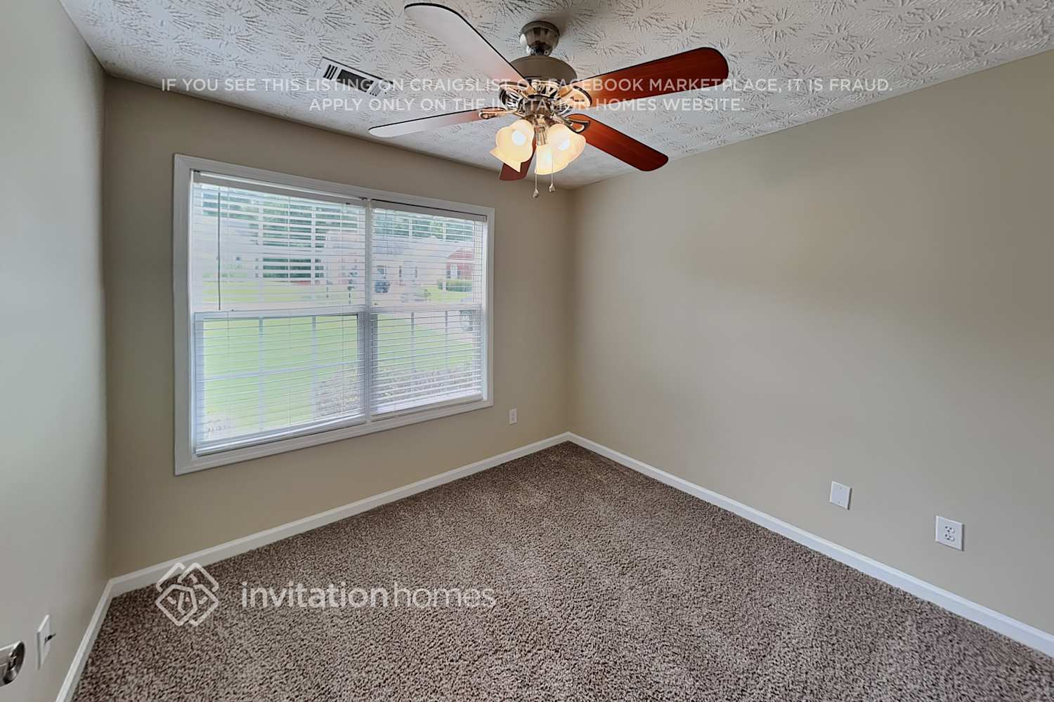 Building Photo - 898 Kendall Park Dr