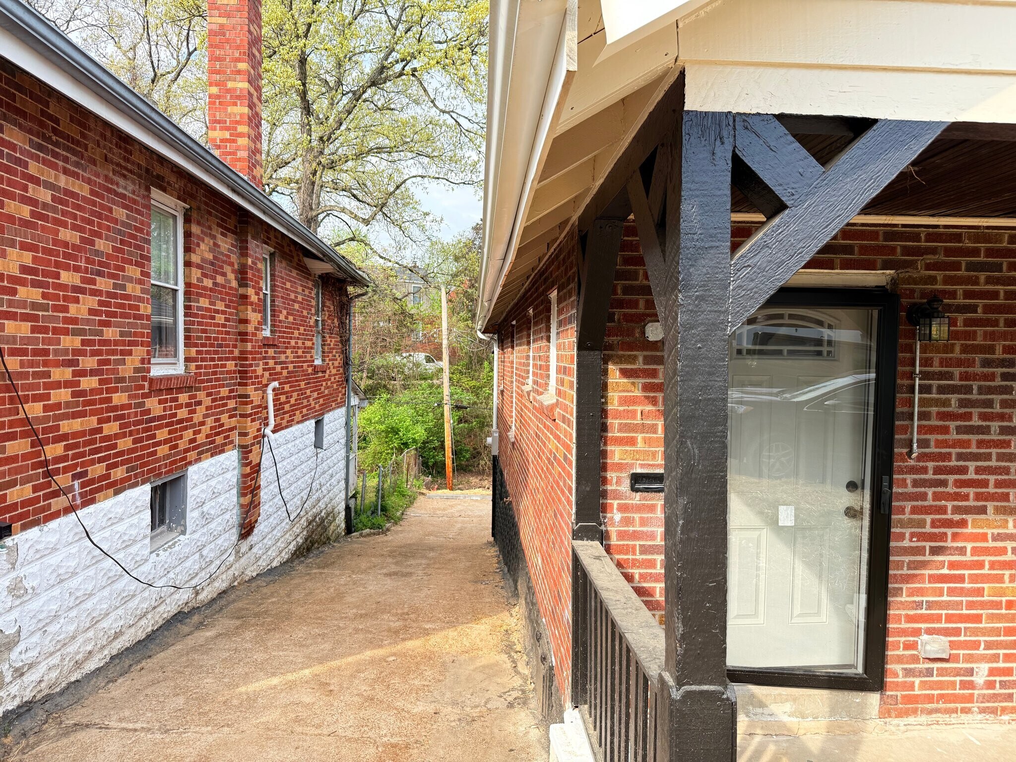 Building Photo - 6620 Barr St