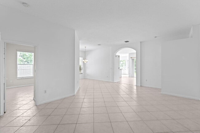 Building Photo - 2018 Reston Cir