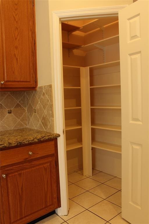 Building Photo - 6622 High Knoll Dr