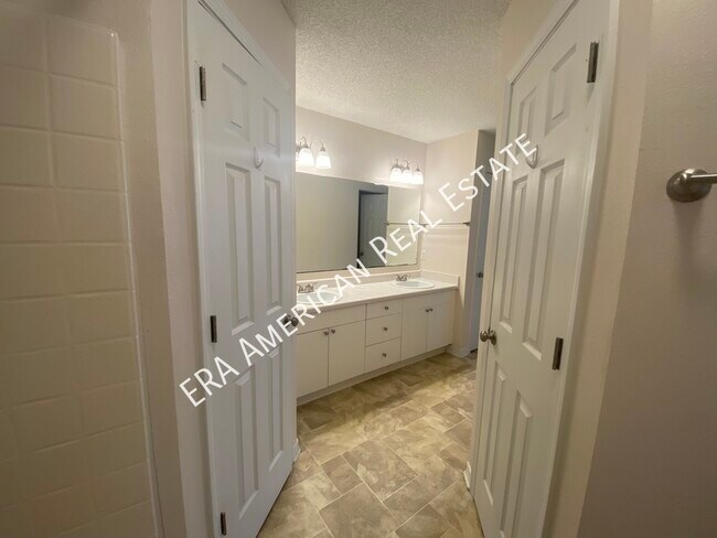 Building Photo - 7418 Woodmont Rd