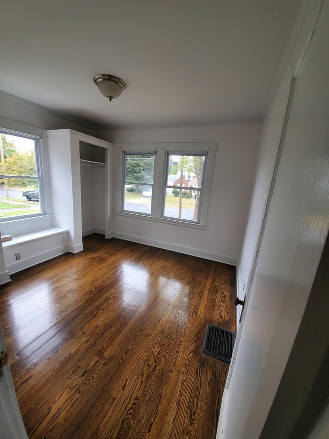 Building Photo - 4501 S 1st St