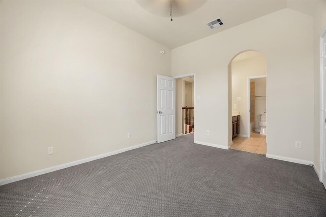 Building Photo - 5822 Crawford Hill Ln