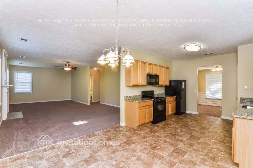 Building Photo - 3390 Cooper Woods Dr