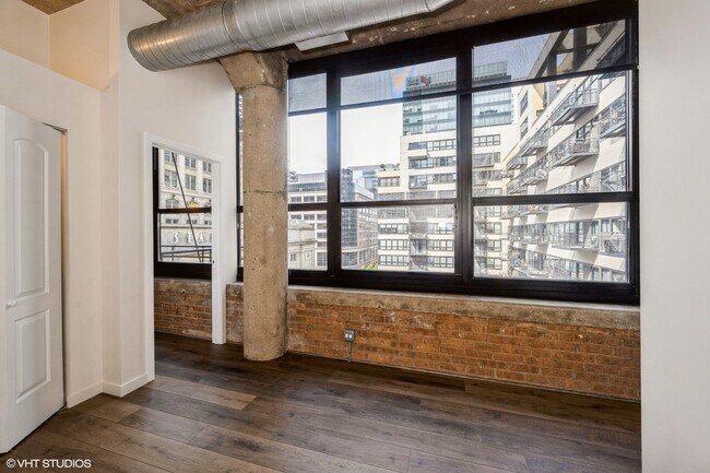 Building Photo - 130 S Canal St