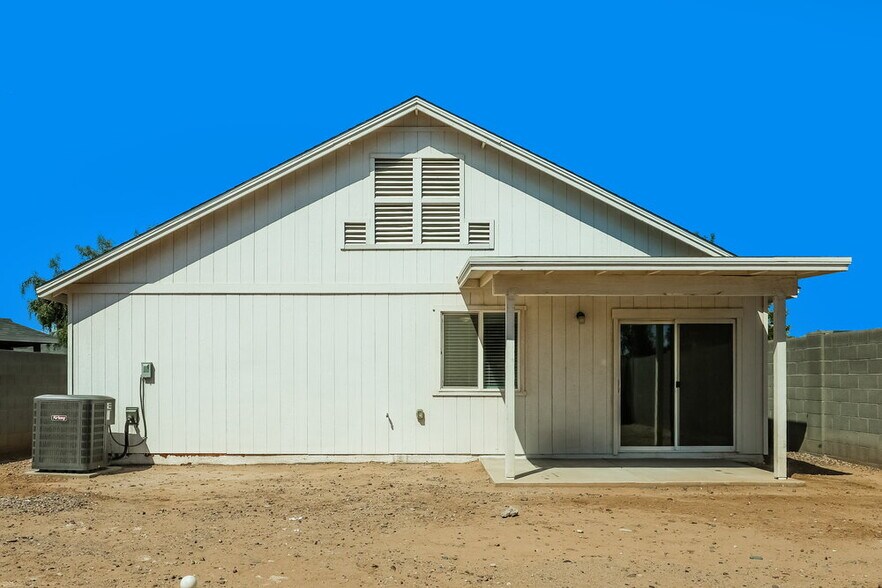 Building Photo - 3865 W Gaby Rd