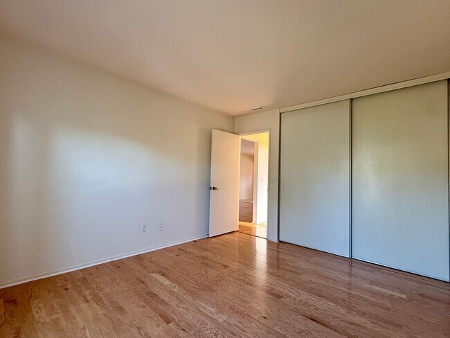 Building Photo - Charming 2 Bedroom in Oceanside 55+ Community