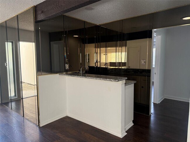 Building Photo - 10706 Sagevale Ln