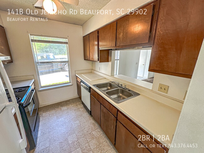 Building Photo - 141B Old Jericho Rd Beaufort, SC 29902-