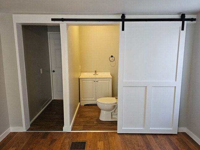 Building Photo - 2112 3rd St