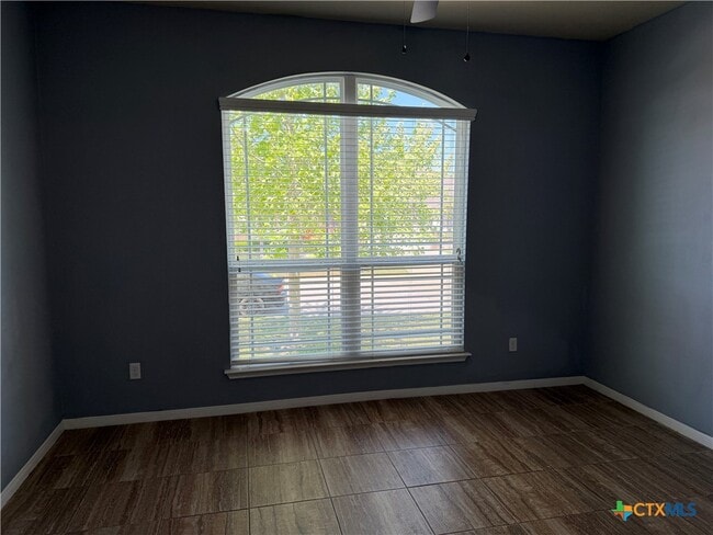 Building Photo - 409 Cross Dr.