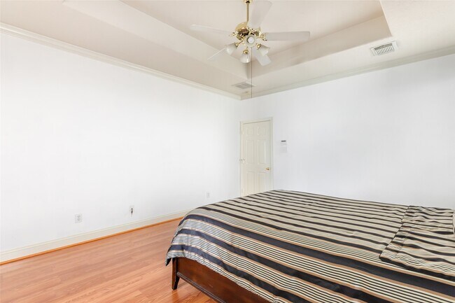 Building Photo - 18418 Hot Creek Ct