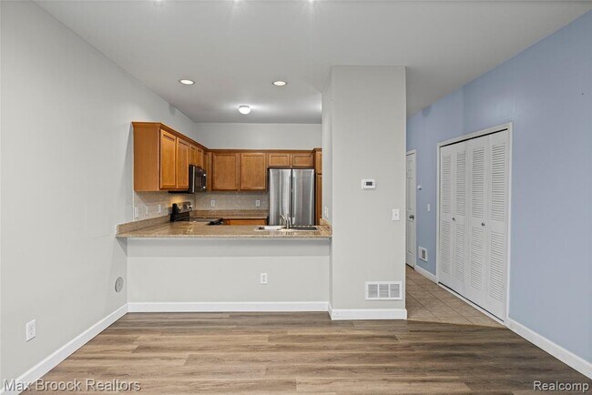 Building Photo - 3848 Cherry Creek Ln