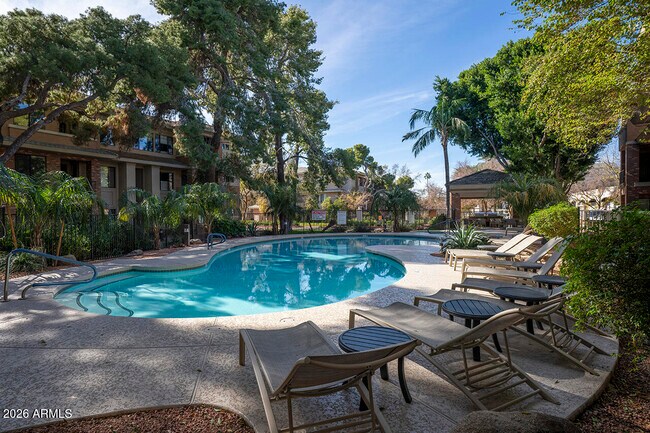 Building Photo - 2989 N 44th St