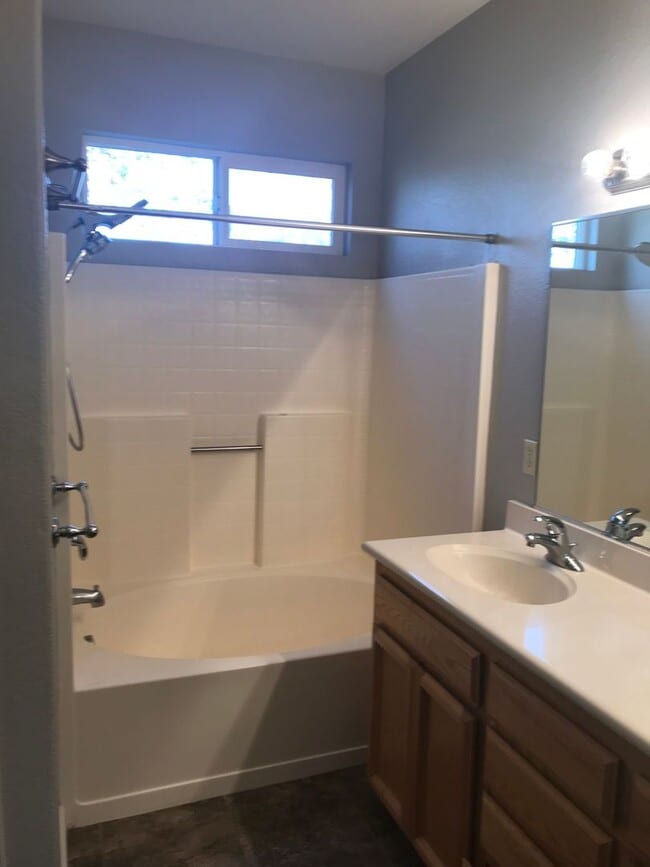 Building Photo - 3 Bed | 2 bath | 1582 SF |  2 Car Garage |  Single Story | Tenant pays $175 for WS&G