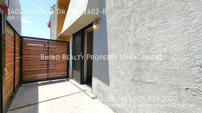 Building Photo - 1402 Valencia Dr SE