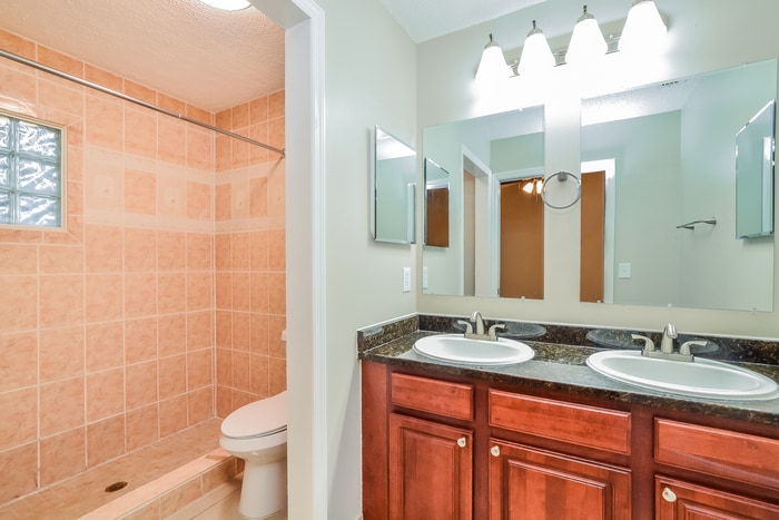 Building Photo - 2645 Talladega Dr