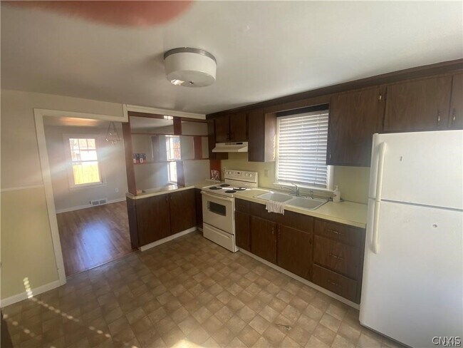 Building Photo - 106 Hazelhurst Ave