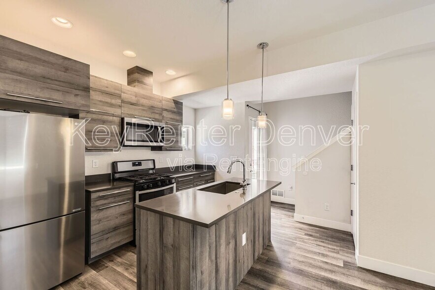 Building Photo - 1013 Depew St