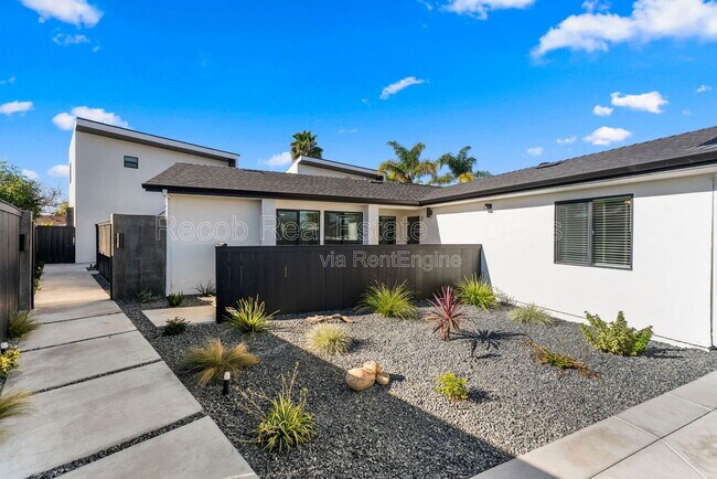 Building Photo - 8353 Ivory Coast Dr