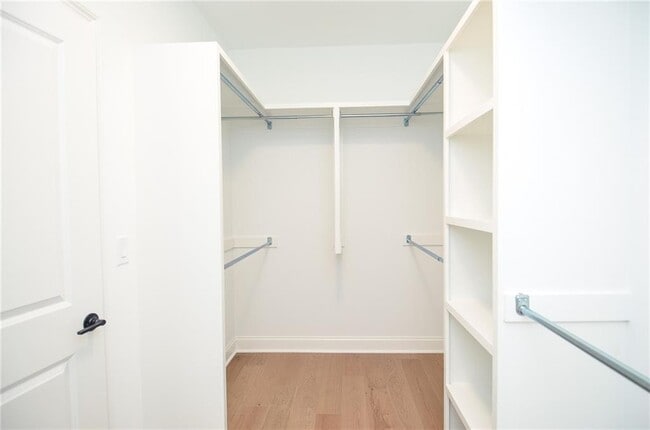 Building Photo - 3963 Enclave Wy