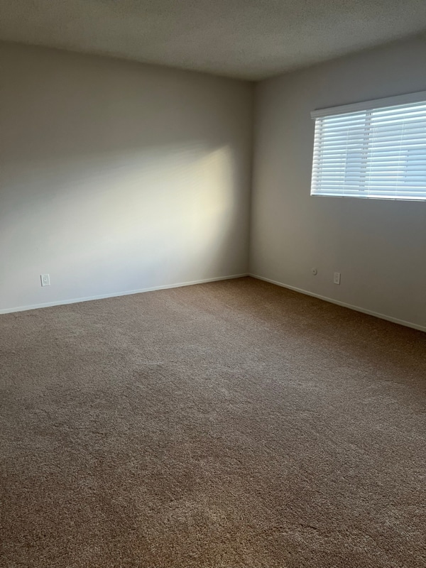 Building Photo - 5422 Quakertown Ave