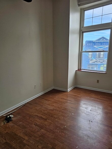 Building Photo - 173 Newark Ave