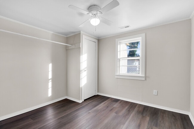 Building Photo - 211 Lawson St