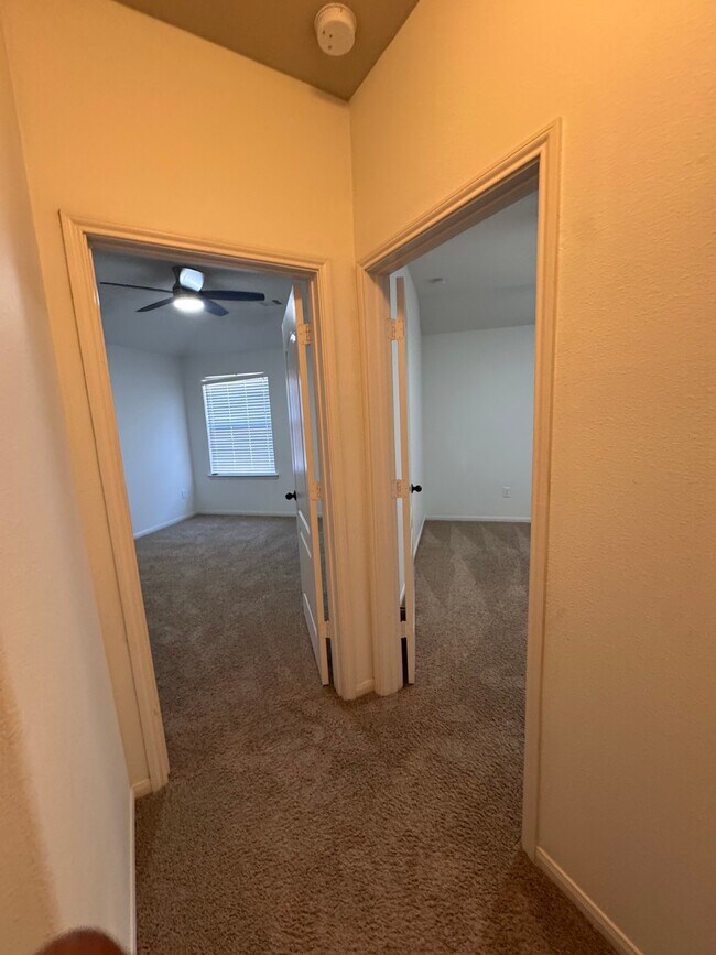 Building Photo - 14442 Mountain Cliff Ln