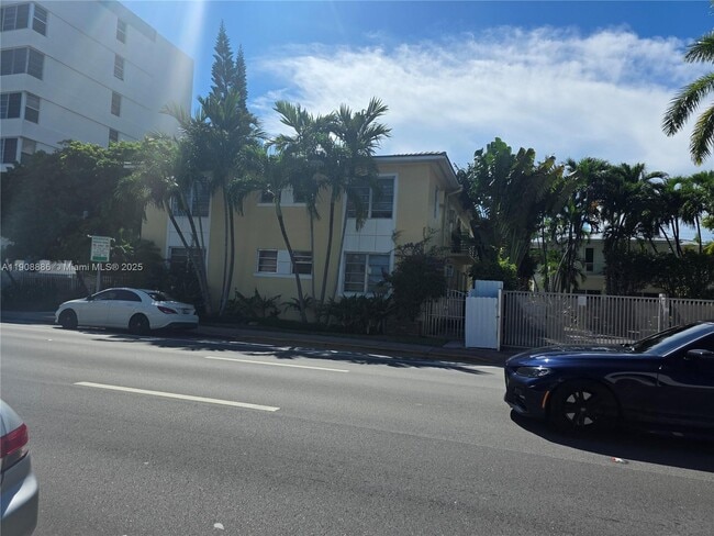 Building Photo - 8024 Harding Ave