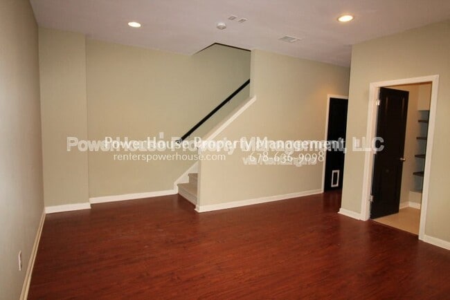Building Photo - 7058 Elmwood Ridge Ct