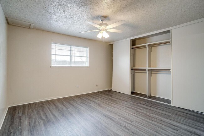 Building Photo - 1623 Westridge St