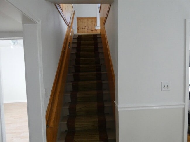 Building Photo - 26411 Belanger St