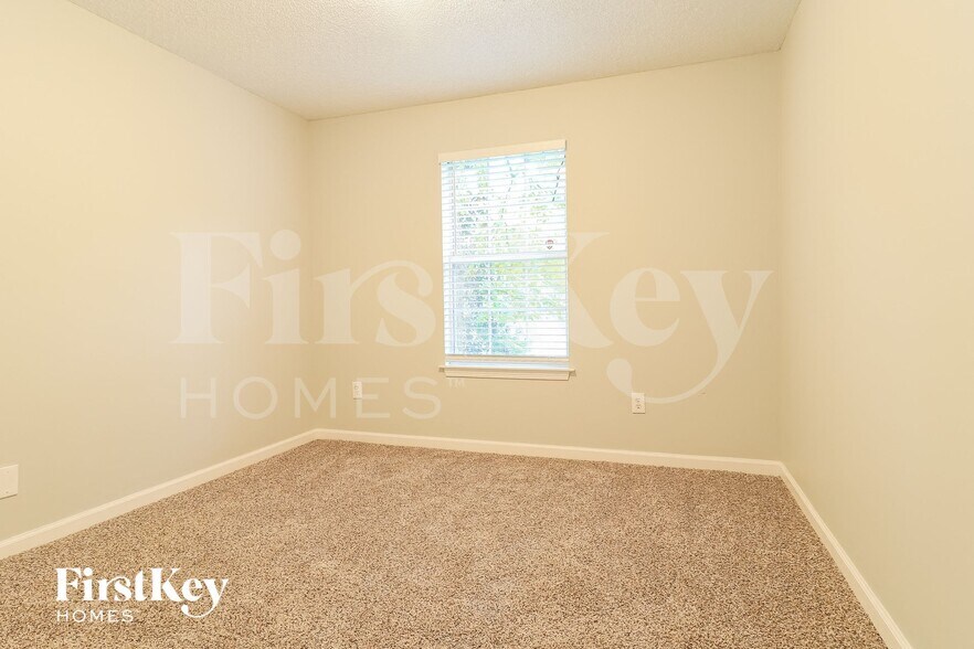 Building Photo - 1456 Chaseway Cir