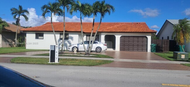 Primary Photo - 1417 SW 139th Ave