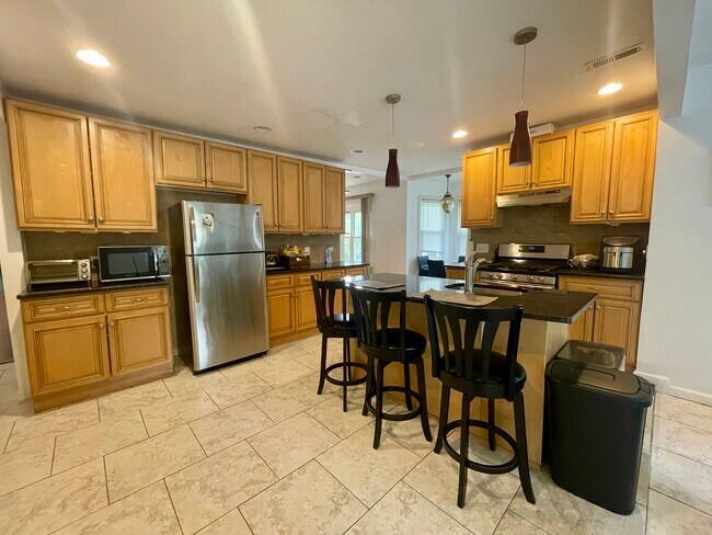 Building Photo - 39 Mabel St