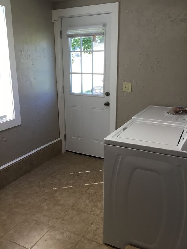 Building Photo - 1147 Apple Butter Ln