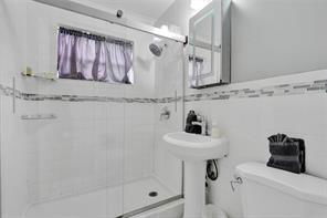 Building Photo - 1178 NE 6th St