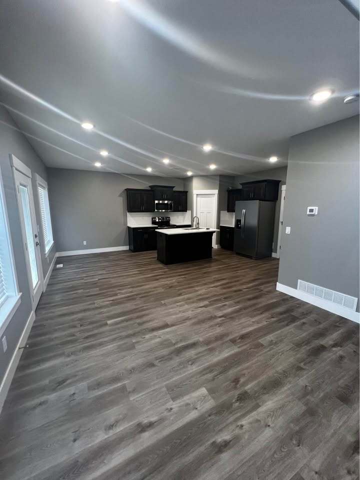 Building Photo - 10656 N 36th E