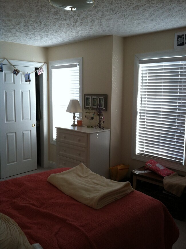Primary Photo - 315 Oaktree Blvd
