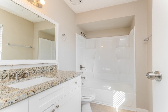 Building Photo - 11122 Hanning Ln