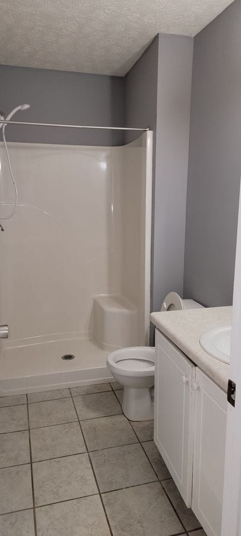 Building Photo - Efficient & Economical 2Bed/2Ba Triplex Un...