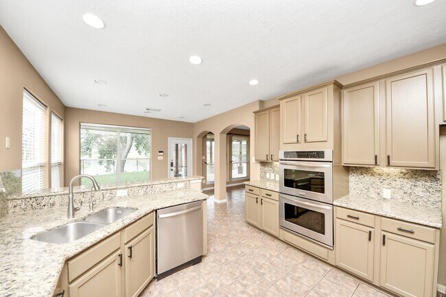 Building Photo - 24543 Pelican Hill Dr