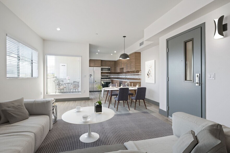 Building Photo - 3743 Midvale Ave